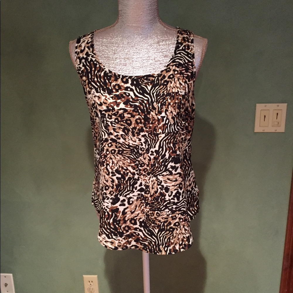Sleeveless tank animal print